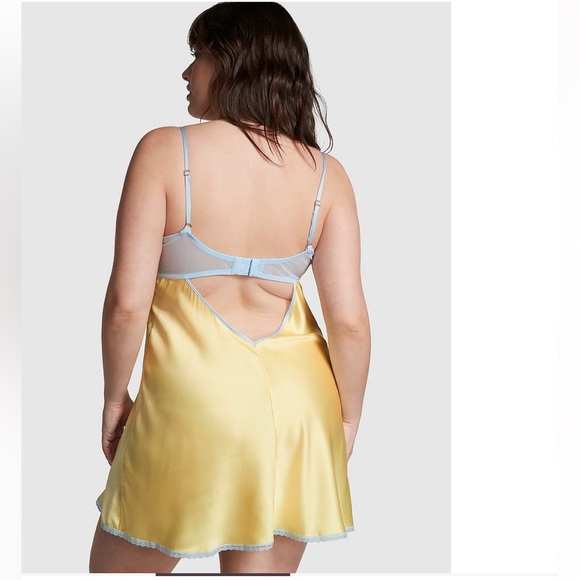 Sailor satin dress - Picture 2 of 3